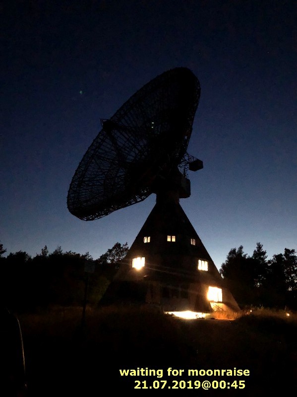 Astropeiler in der Nacht